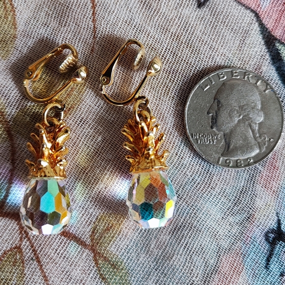 Pineapple Aurora Borealis Faceted Glass Crystal Gold Tone Vintage Clip Earrings - Picture 7 of 8